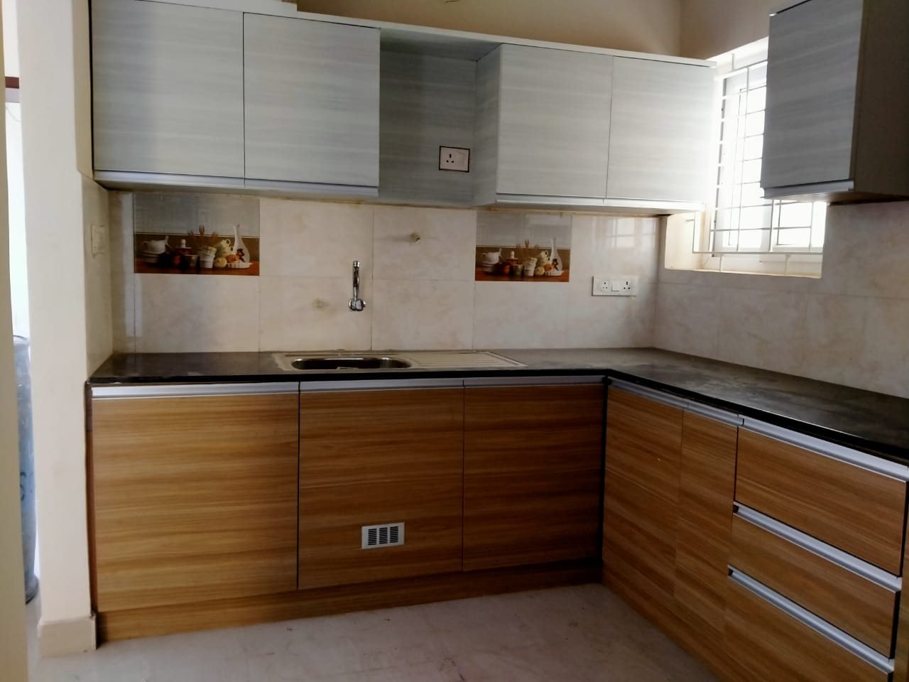 Wood and grey laminate kitchen